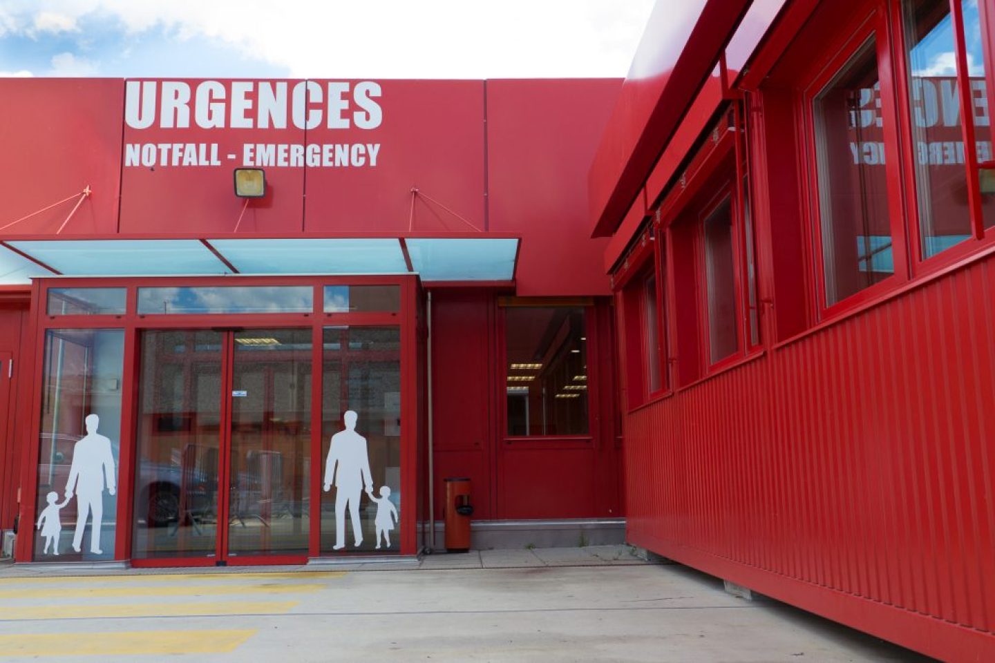 20130927-urgences-entree-23-1024x683